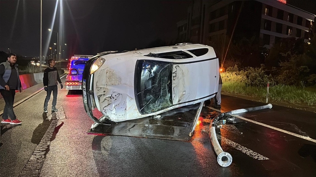 117565810_2_640x360 Alkollü sürücünün kullandığı otomobil takla attı