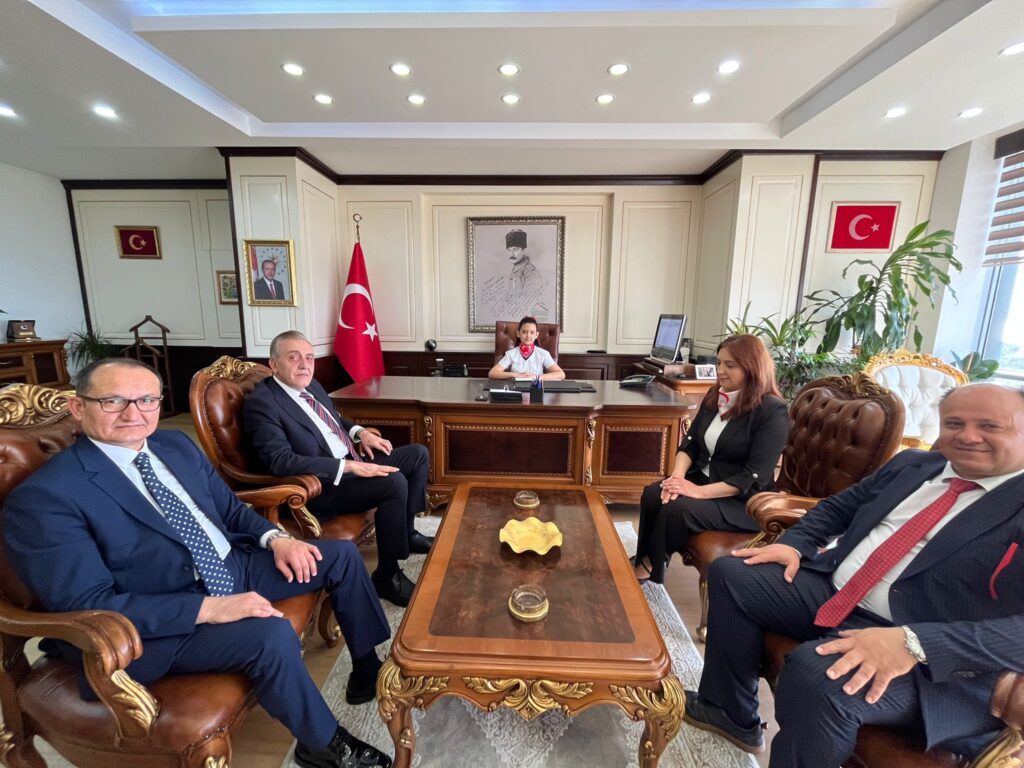 MAKAM1-1024x768 23 Nisan Ulusal Egemenlik ve Çocuk Bayramı’nda Defne ENGİN Temsili Kaymakam Oldu