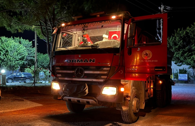 milastaki-8-saattir-yaniyor-35-20052834-4986_2_m Milas'taki Orman Yangınında Büyük Tahliye: 1120 Kişi Güvenli Bölgelere Sevk Edildi