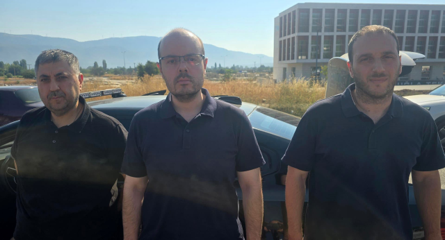 eski-bakan-adina-tahsisli-iste-20164795-9595_1_m Eski Bakan Adına Tahsisli! Kardeş Kuriş’in Yakalandığı Araçtan 58 Bin Avro Çıktı