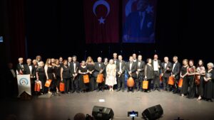 tekirdag-da-ata-ya-saygi-konseri-duzenlendi-20170585_amp