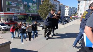 tekirdag-da-bir-kisinin-yaralandigi-silahli-2-20237510_amp