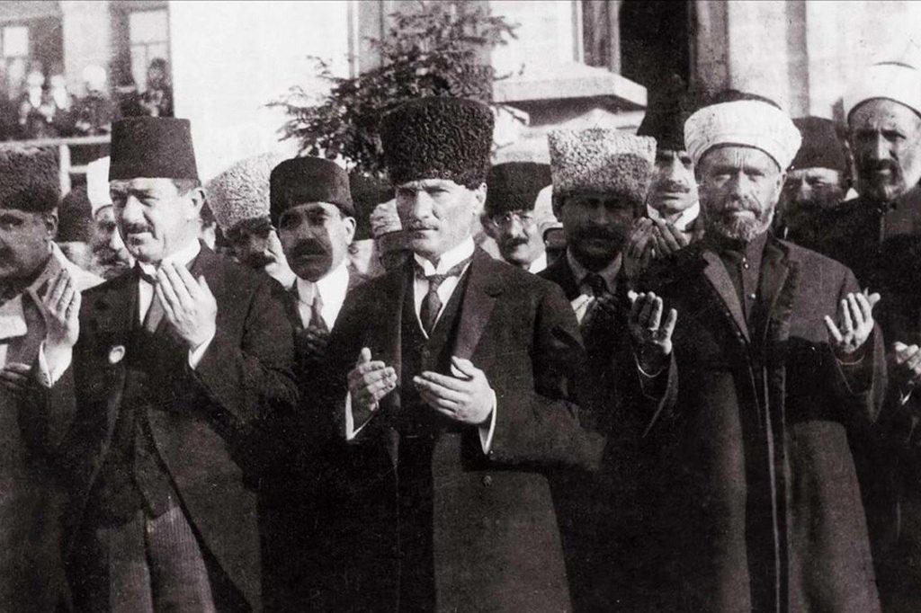 918671-925355796-1024x682 Türkiye Cumhuriyeti 103 Yaşında